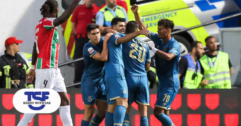 FC Porto-Cardiff City, 4-0: mobília espanhola com tapete persa